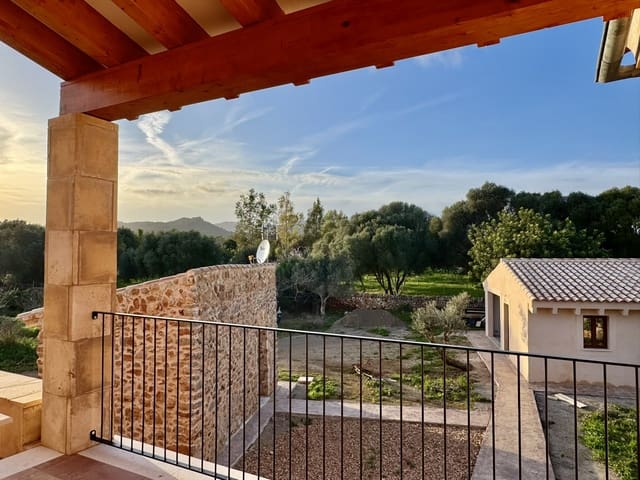 5 soveværelse Finca/Landehus til leje i Portocolom, Felanitx med garage - € 6.000 (Ref: 9783473)