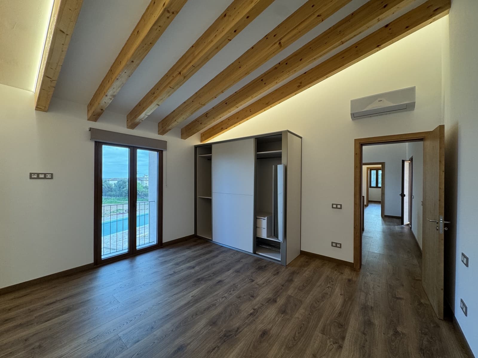5 bedroom Finca/Country House for rent in Portocolom with pool garage - € 5,000 (Ref: 9783473)