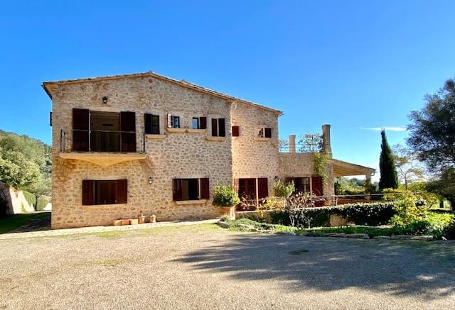 4 bedroom Finca/Country House for sale in Manacor with pool garage - € 3,900,000 (Ref: 9789732)