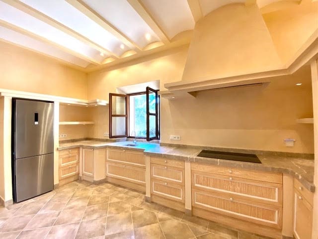 4 bedroom Finca/Country House for sale in Manacor with pool garage - € 3,900,000 (Ref: 9789732)