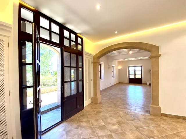 4 bedroom Finca/Country House for sale in Manacor with pool garage - € 3,900,000 (Ref: 9789732)