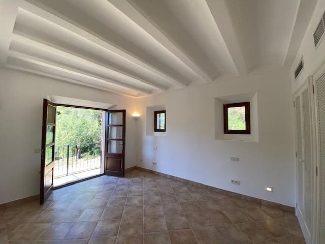 4 bedroom Finca/Country House for sale in Manacor with pool garage - € 3,900,000 (Ref: 9789732)