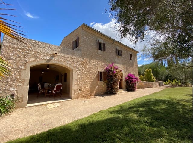 3 soverom Finca/Herregård til leie i Manacor med svømmebasseng - € 3 000 (Ref: 9789750)