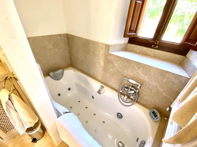 3 soverom Finca/Herregård til leie i Manacor med svømmebasseng - € 3 000 (Ref: 9789750)