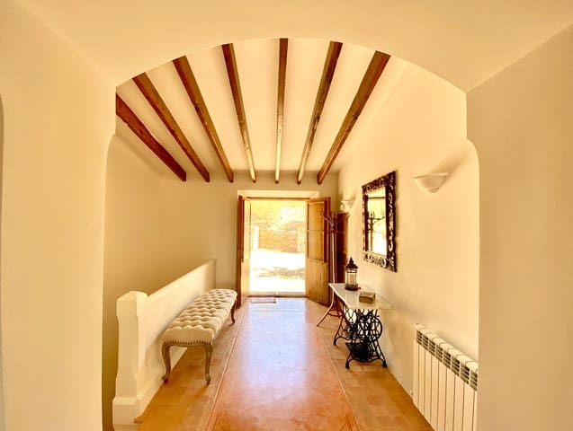 3 soverom Finca/Herregård til leie i Manacor med svømmebasseng - € 3 000 (Ref: 9789750)