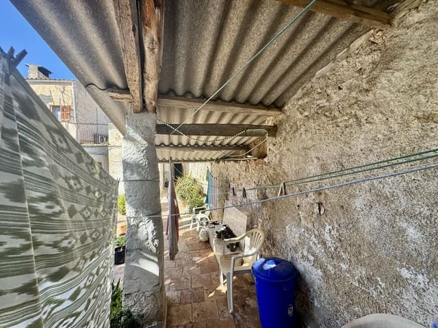 5 bedroom Townhouse for sale in Felanitx - € 375,000 (Ref: 9793559)