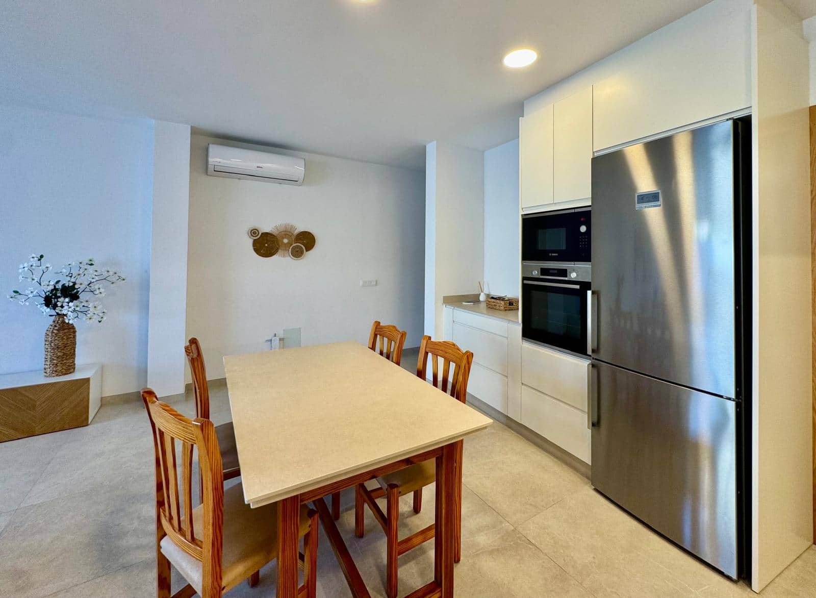 3 bedroom Townhouse for rent in Campos with pool - € 2,200 (Ref: 9844068)