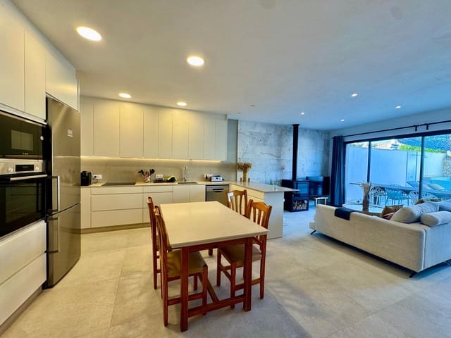 Maison de Ville de 3 chambres à louer à Campos avec piscine - 2 200 € (Ref: 9844068)