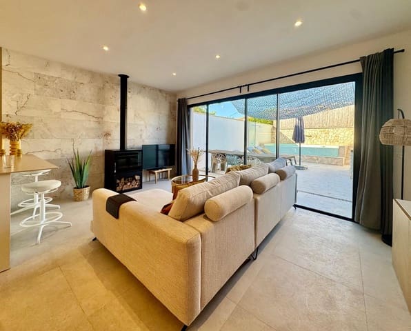 Maison de Ville de 3 chambres à louer à Campos avec piscine - 2 200 € (Ref: 9844068)