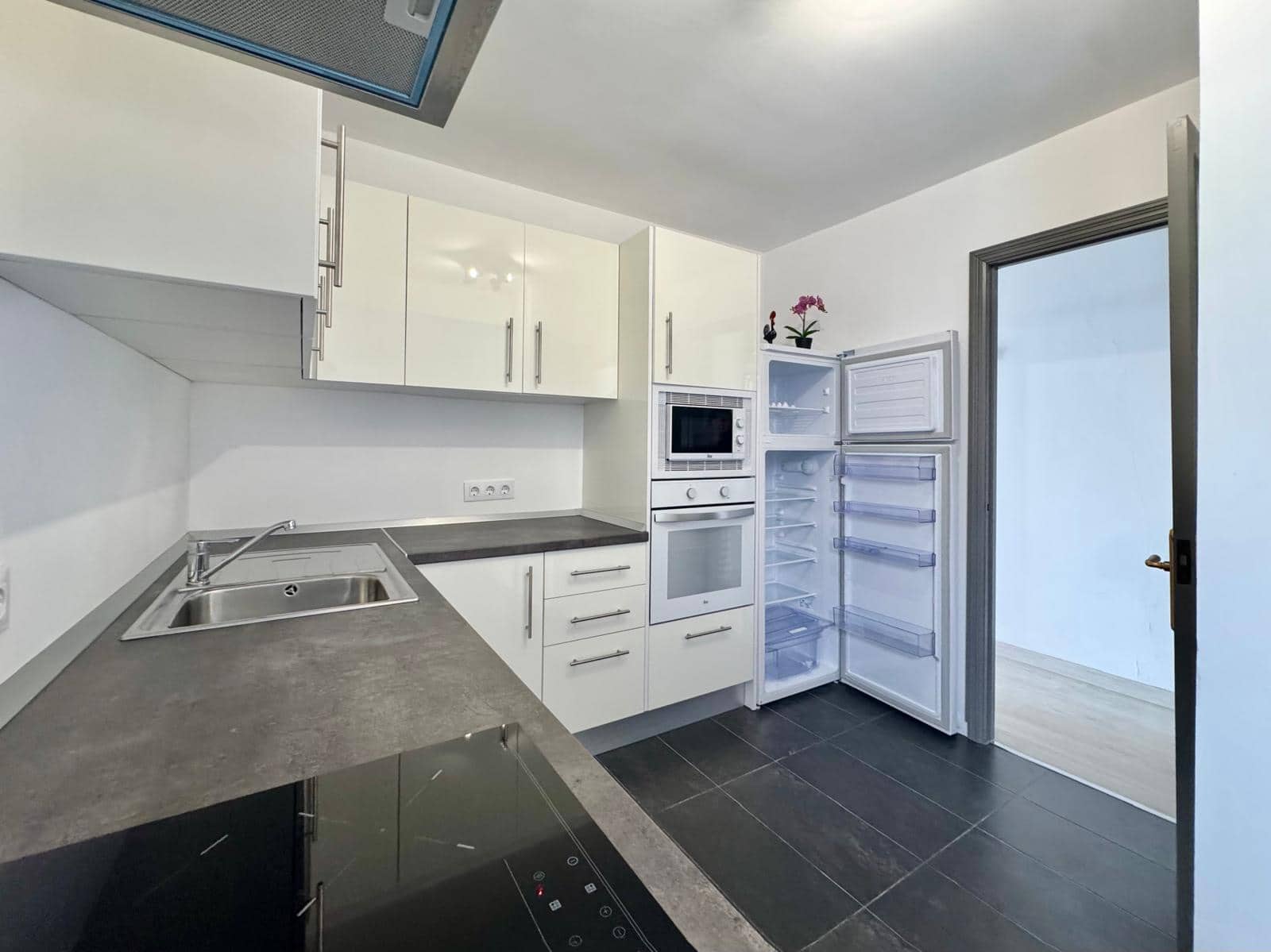 Huoneisto vuokrattavana paikassa Portocristo / Port de Manacor mukana 
autotalli - 2 000 € (Ref: 9899828)