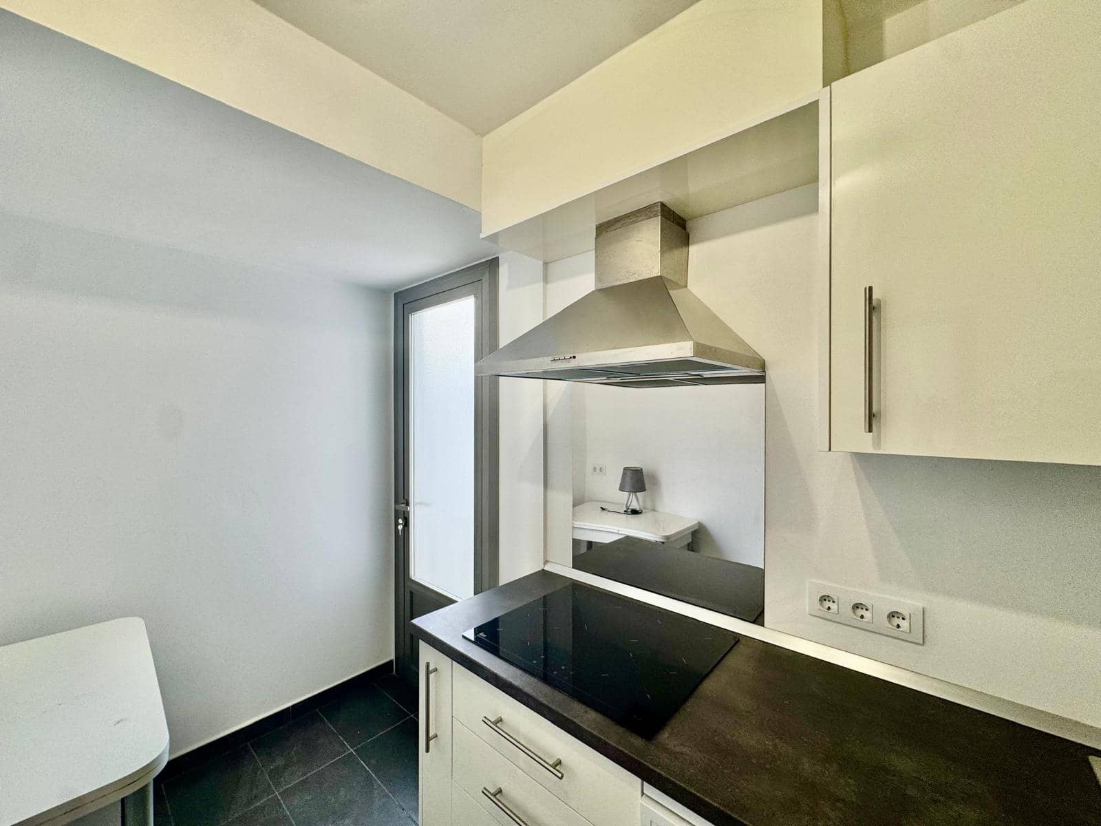Huoneisto vuokrattavana paikassa Portocristo / Port de Manacor mukana 
autotalli - 2 000 € (Ref: 9899828)