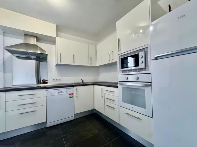 Huoneisto vuokrattavana paikassa Portocristo / Port de Manacor, Manacor mukana 
autotalli - 2 000 € (Ref: 9899828)