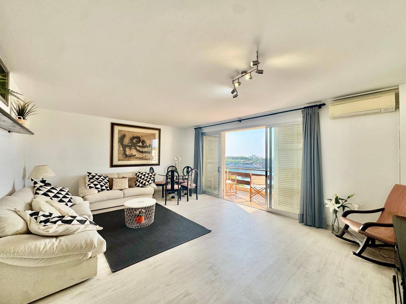 Huoneisto vuokrattavana paikassa Portocristo / Port de Manacor mukana 
autotalli - 2 000 € (Ref: 9899828)