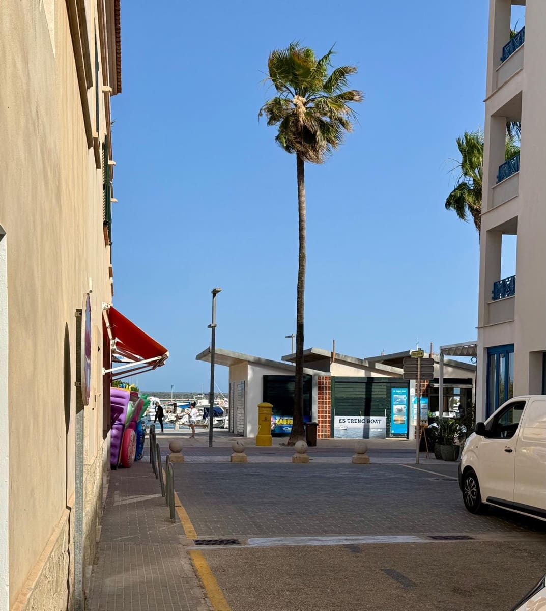 4 bedroom Apartment for rent in Colonia de Sant Jordi - € 1,200 (Ref: 9928476)