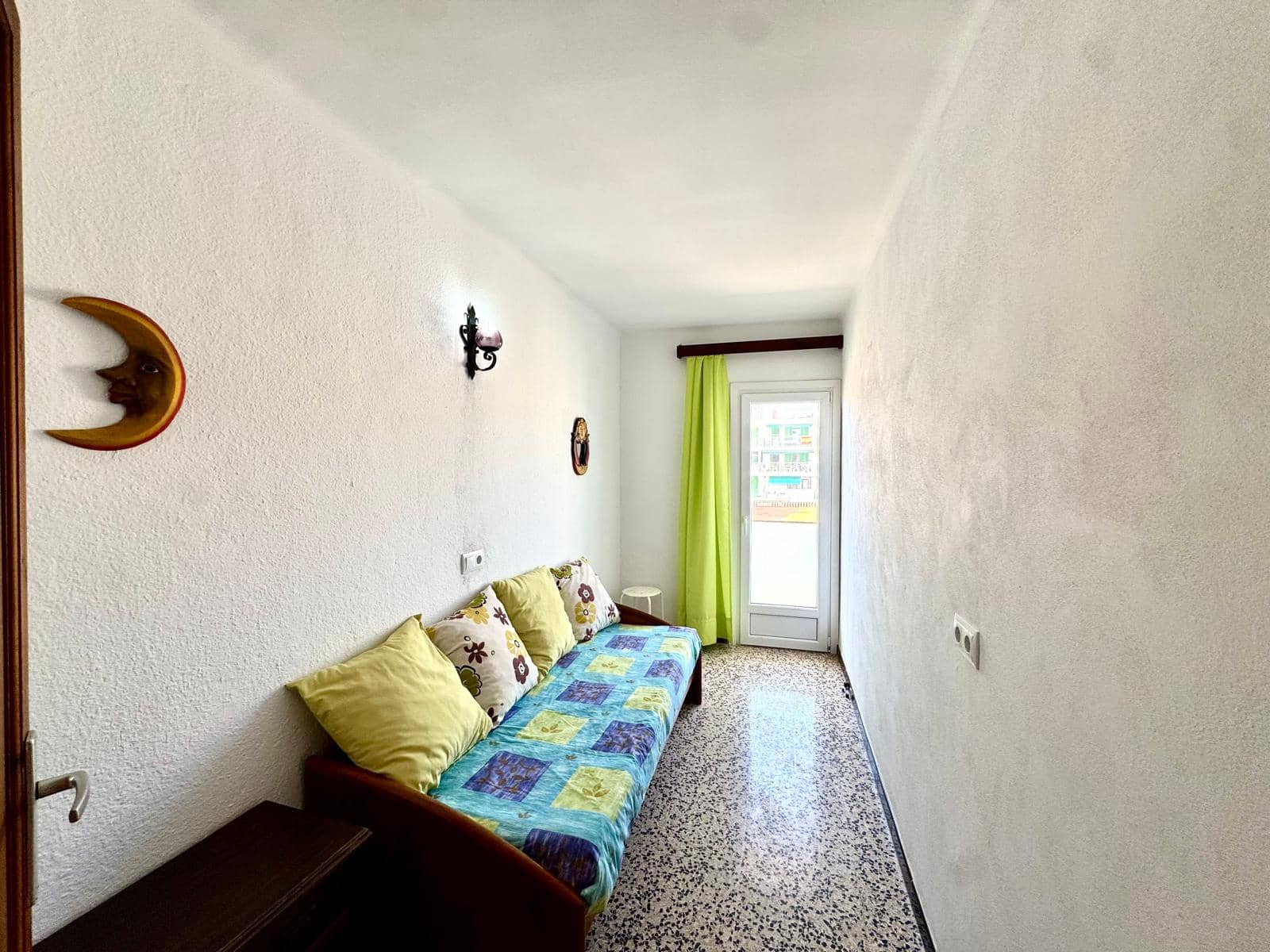 4 bedroom Apartment for rent in Colonia de Sant Jordi - € 1,200 (Ref: 9928476)