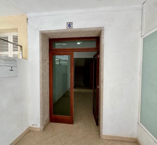 4 bedroom Apartment for rent in Colonia de Sant Jordi, Ses Salines - € 1,200 (Ref: 9928476)