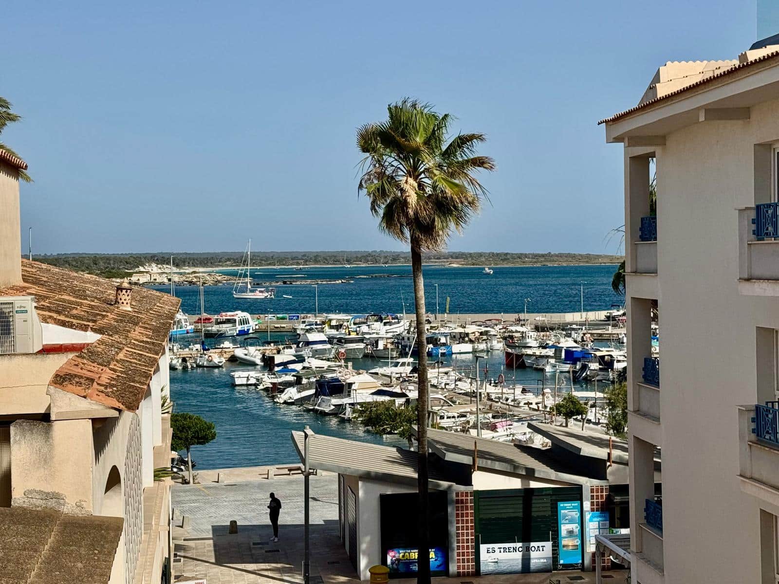 4 bedroom Apartment for rent in Colonia de Sant Jordi - € 1,200 (Ref: 9928476)