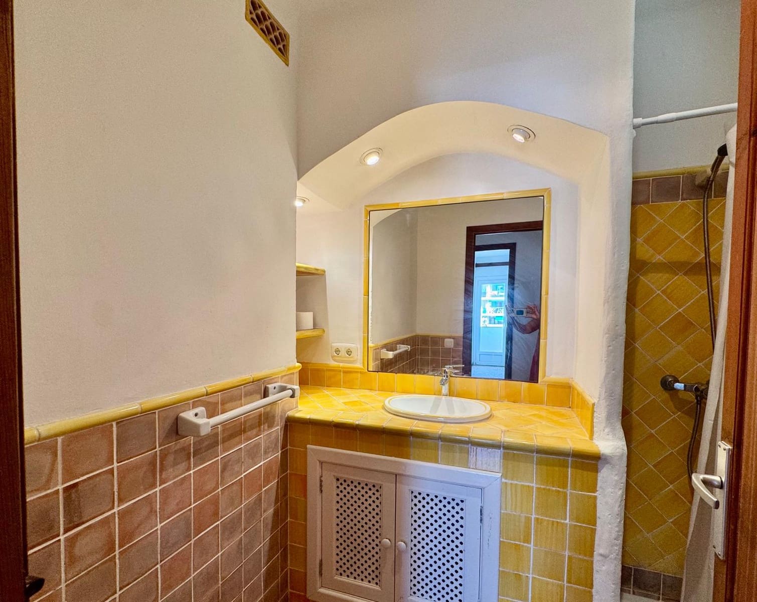 4 bedroom Apartment for rent in Colonia de Sant Jordi - € 1,200 (Ref: 9928476)