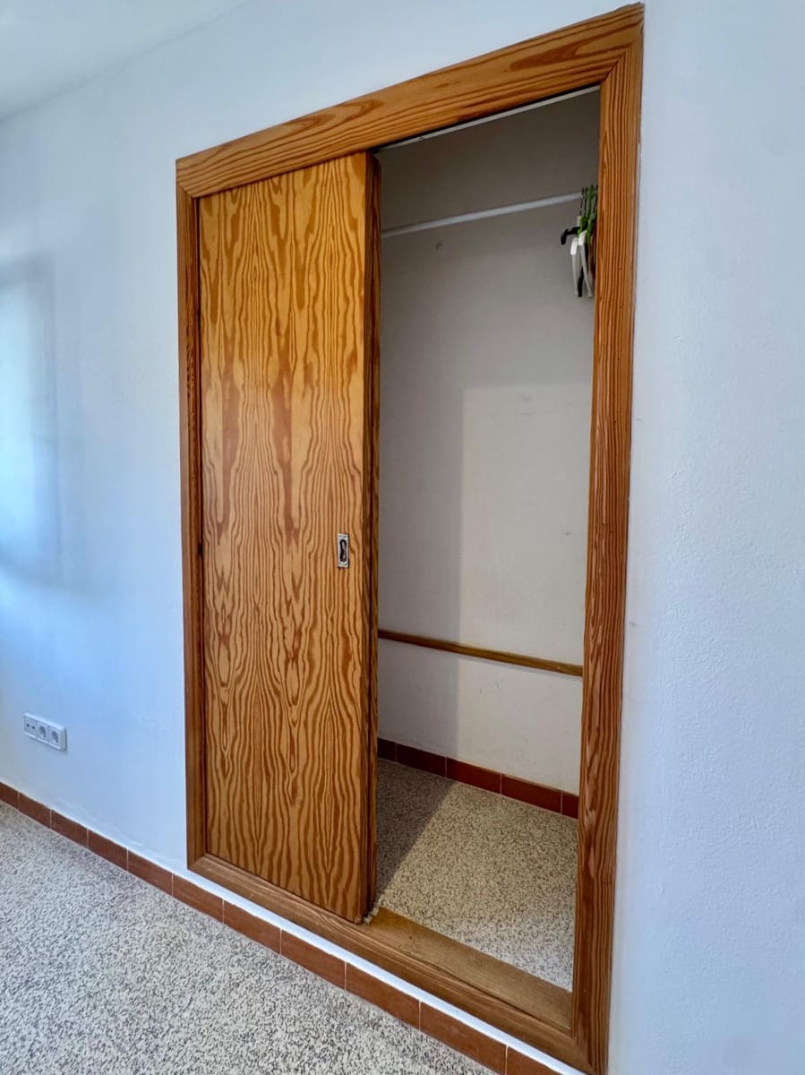 3 bedroom Apartment for rent in Sa Rapita / La Rapita - € 900 (Ref: 9929974)