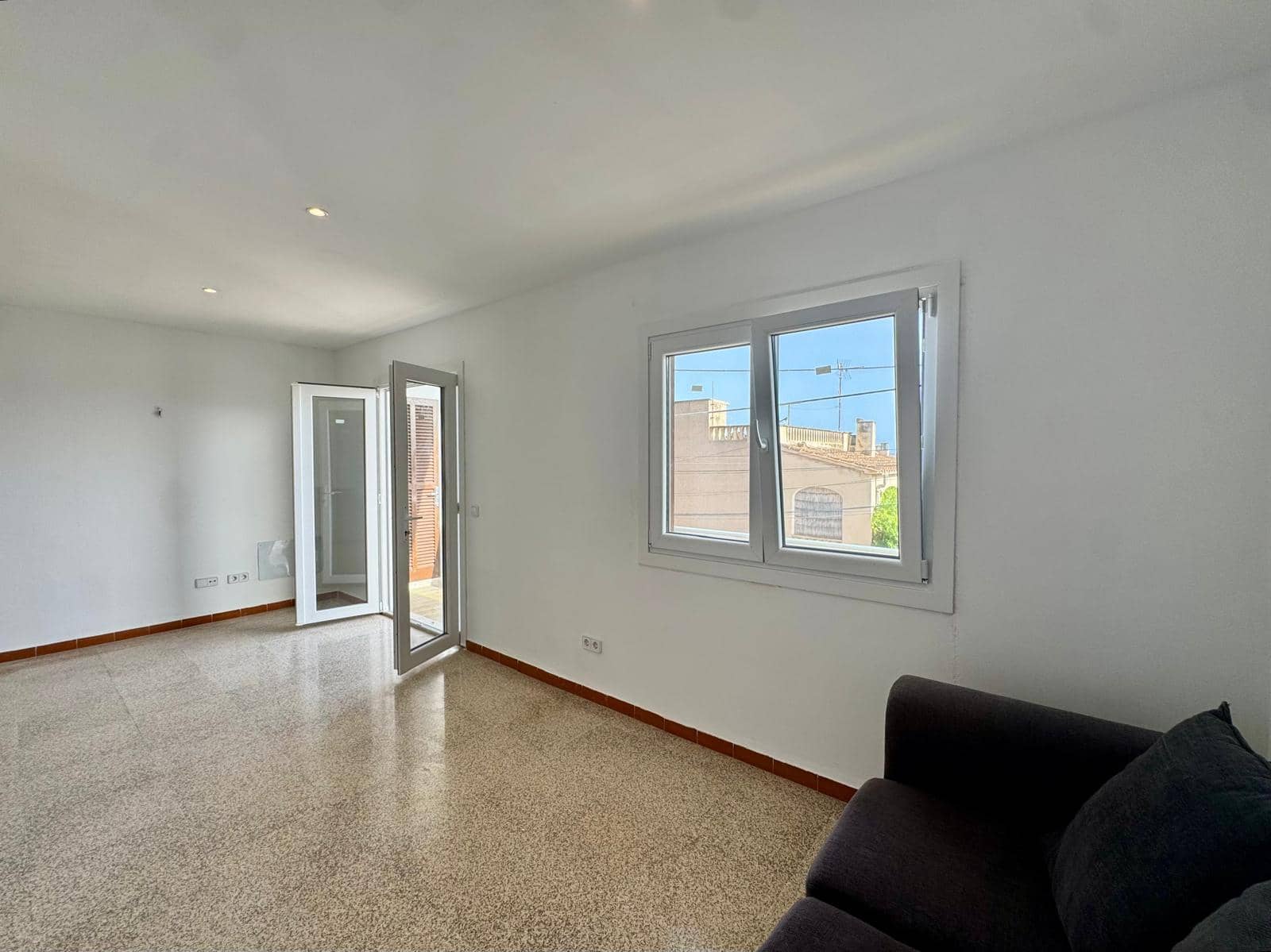 3 bedroom Apartment for rent in Sa Rapita / La Rapita - € 900 (Ref: 9929974)
