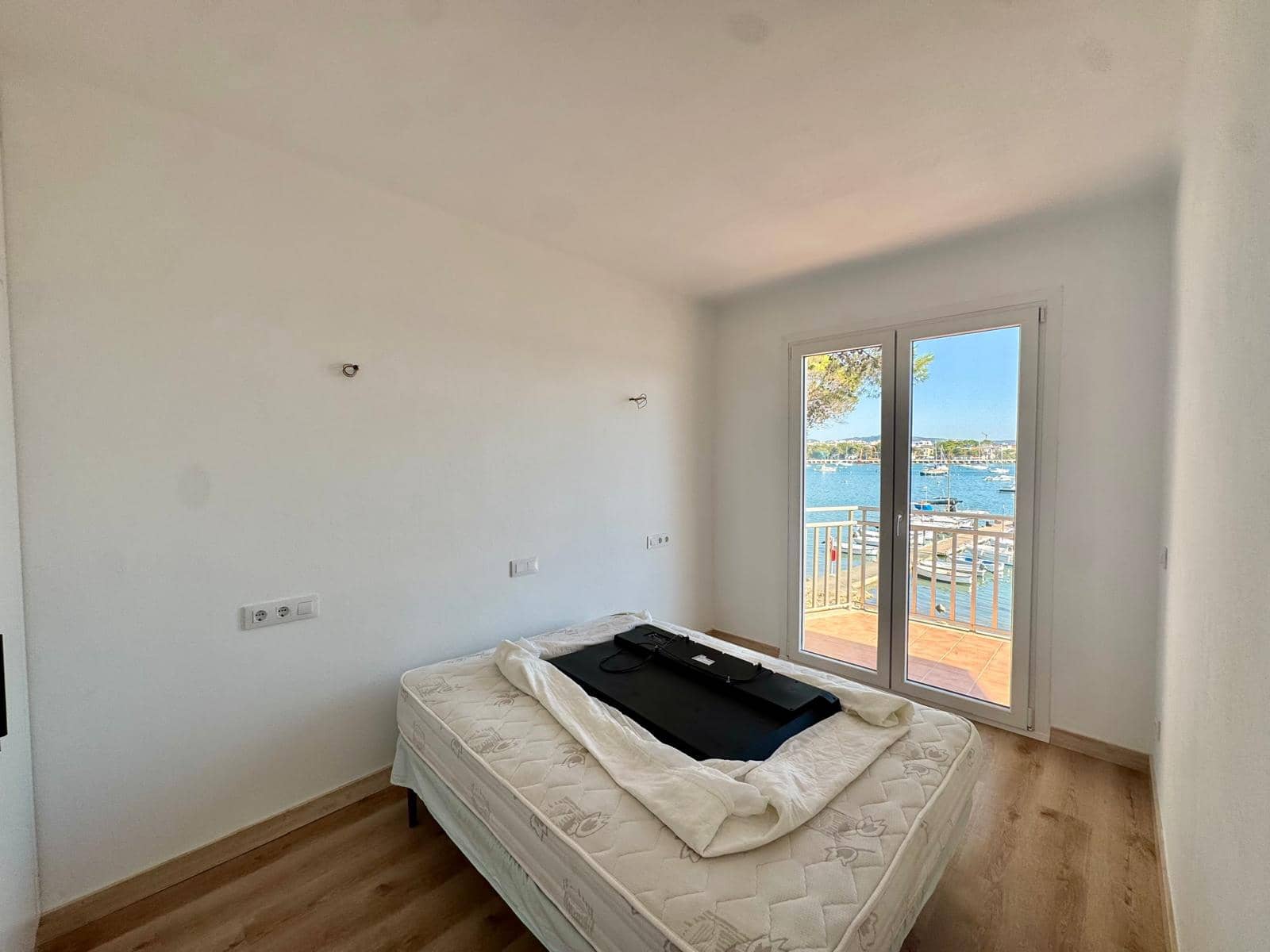 1 bedroom Apartment for rent in Portocolom with garage - € 1,700 (Ref: 9929977)