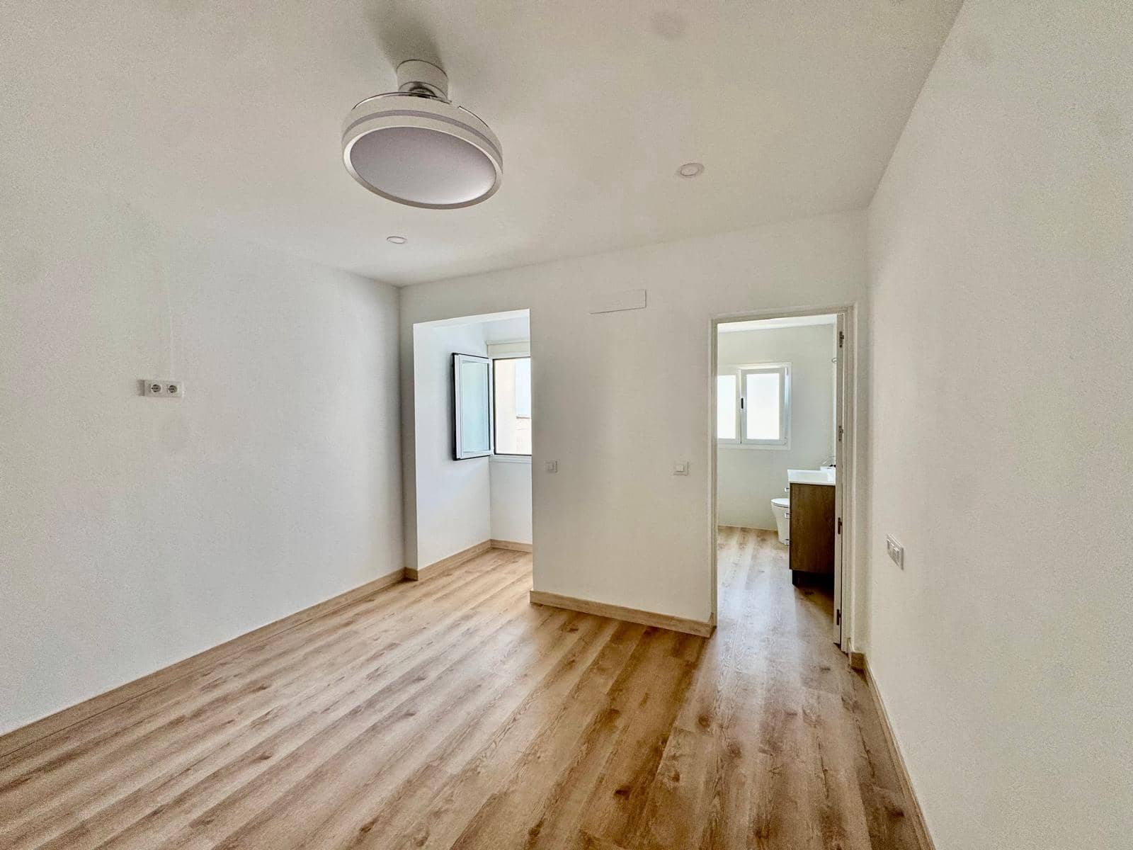 1 bedroom Apartment for rent in Portocolom with garage - € 1,700 (Ref: 9929977)