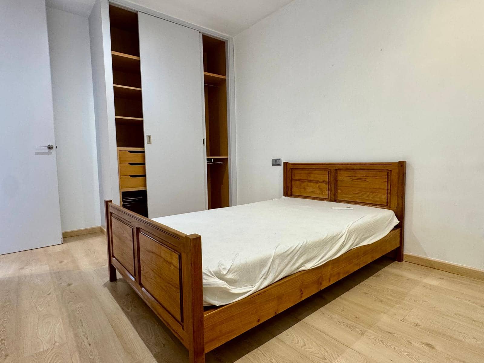 2 soveværelse Lejlighed til leje i Portocolom - € 1.500 (Ref: 9946880)