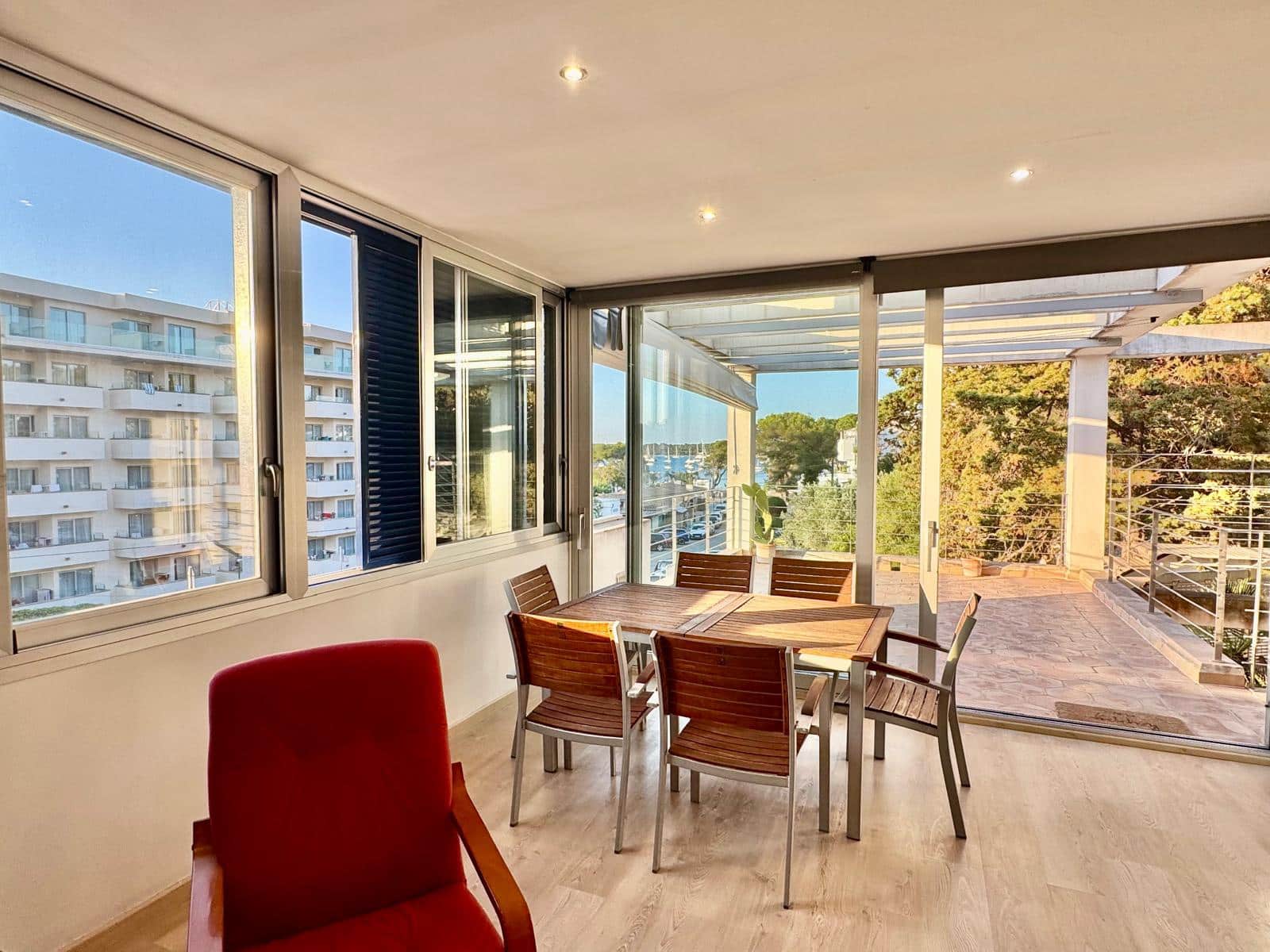 2 soveværelse Lejlighed til leje i Portocolom - € 1.500 (Ref: 9946880)