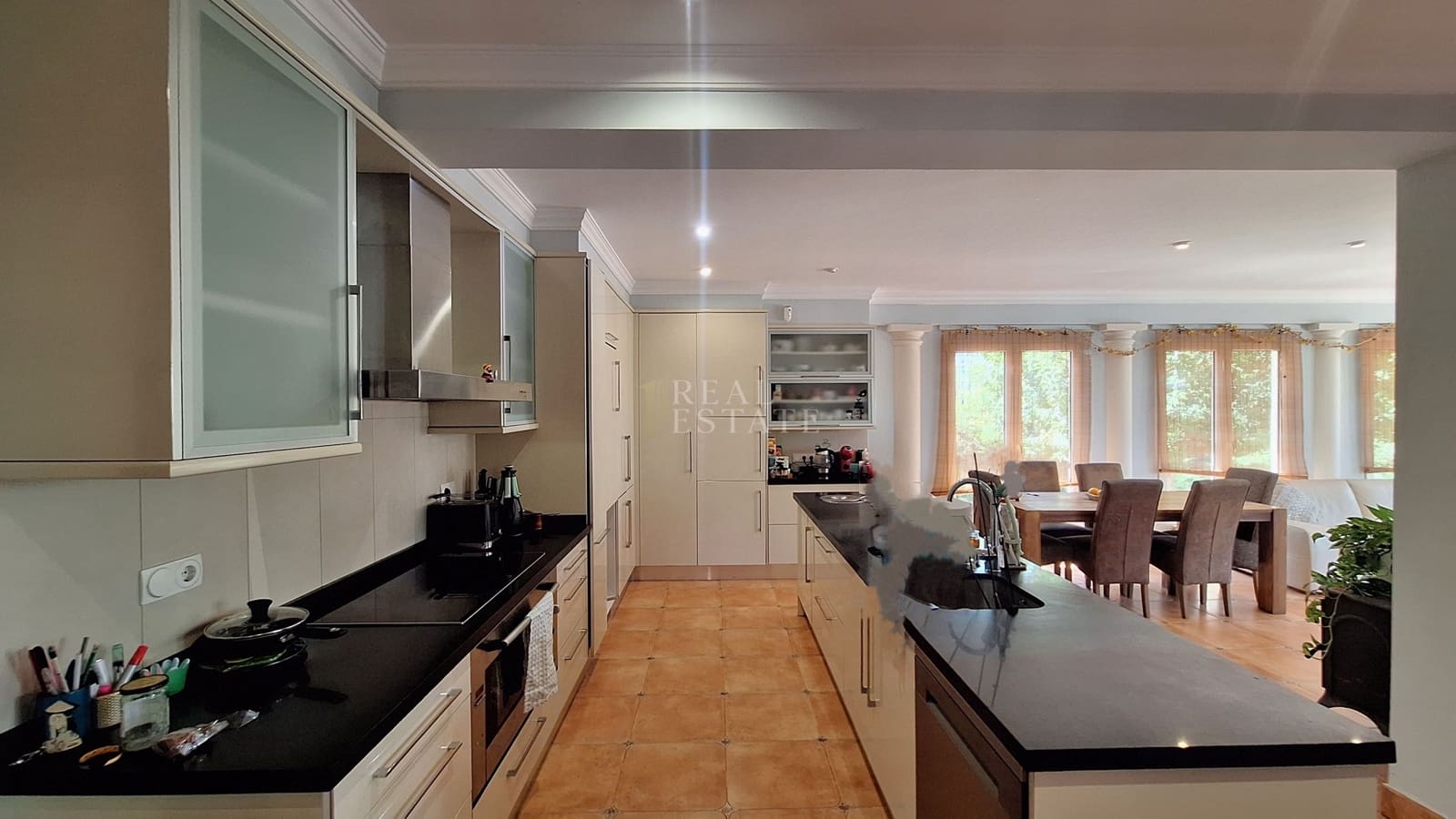 4 sypialnia Willa na sprzedaż w Denia z basenem - 775 000 € (Ref: 10001001)