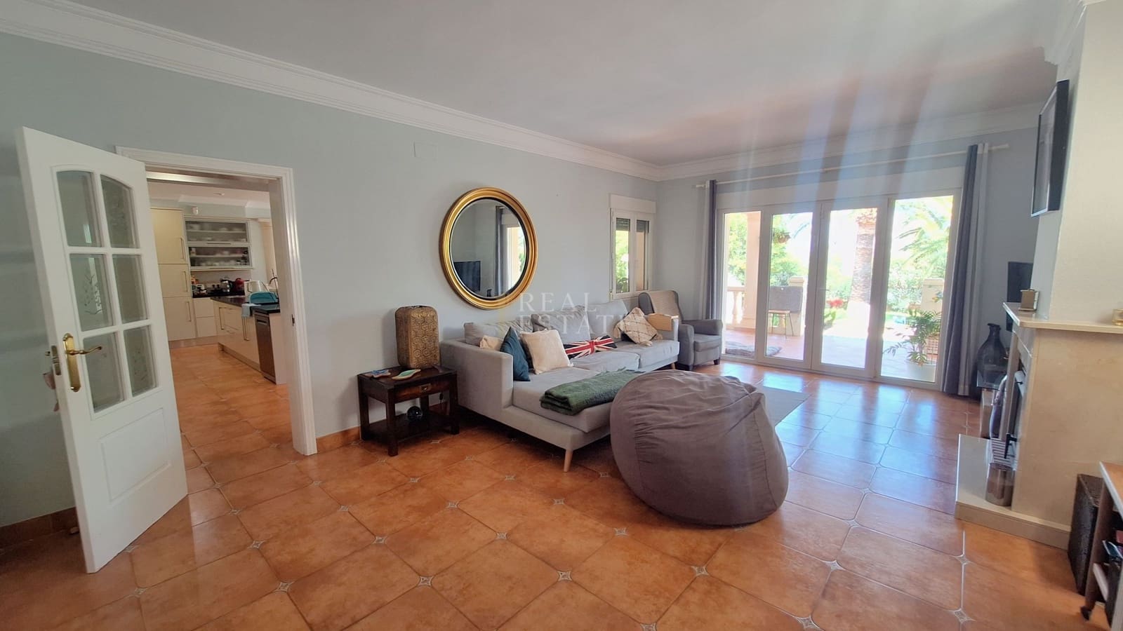4 sypialnia Willa na sprzedaż w Denia z basenem - 775 000 € (Ref: 10001001)