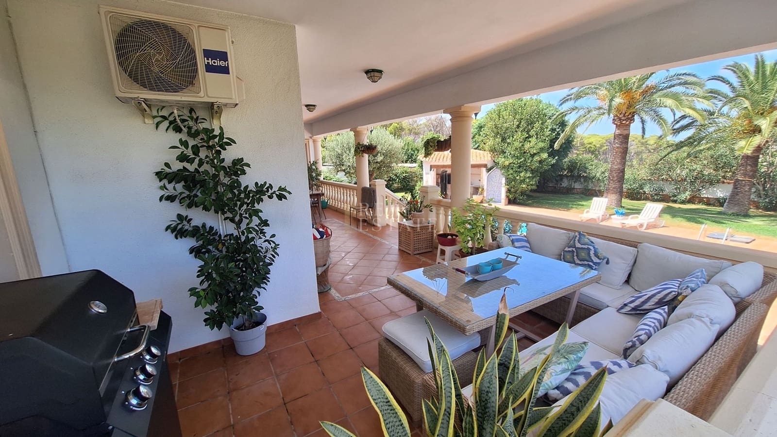 4 sypialnia Willa na sprzedaż w Denia z basenem - 775 000 € (Ref: 10001001)
