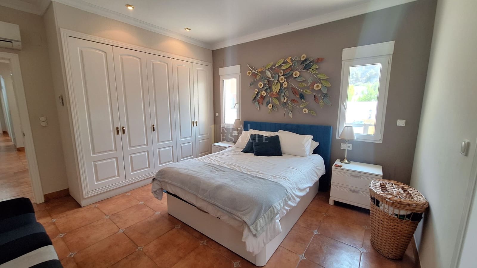 4 sypialnia Willa na sprzedaż w Denia z basenem - 775 000 € (Ref: 10001001)
