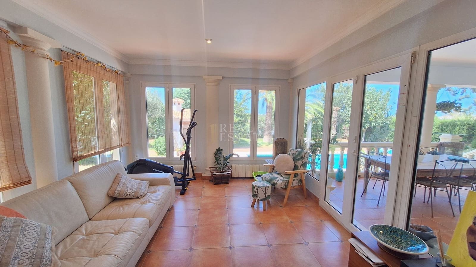 4 sypialnia Willa na sprzedaż w Denia z basenem - 775 000 € (Ref: 10001001)