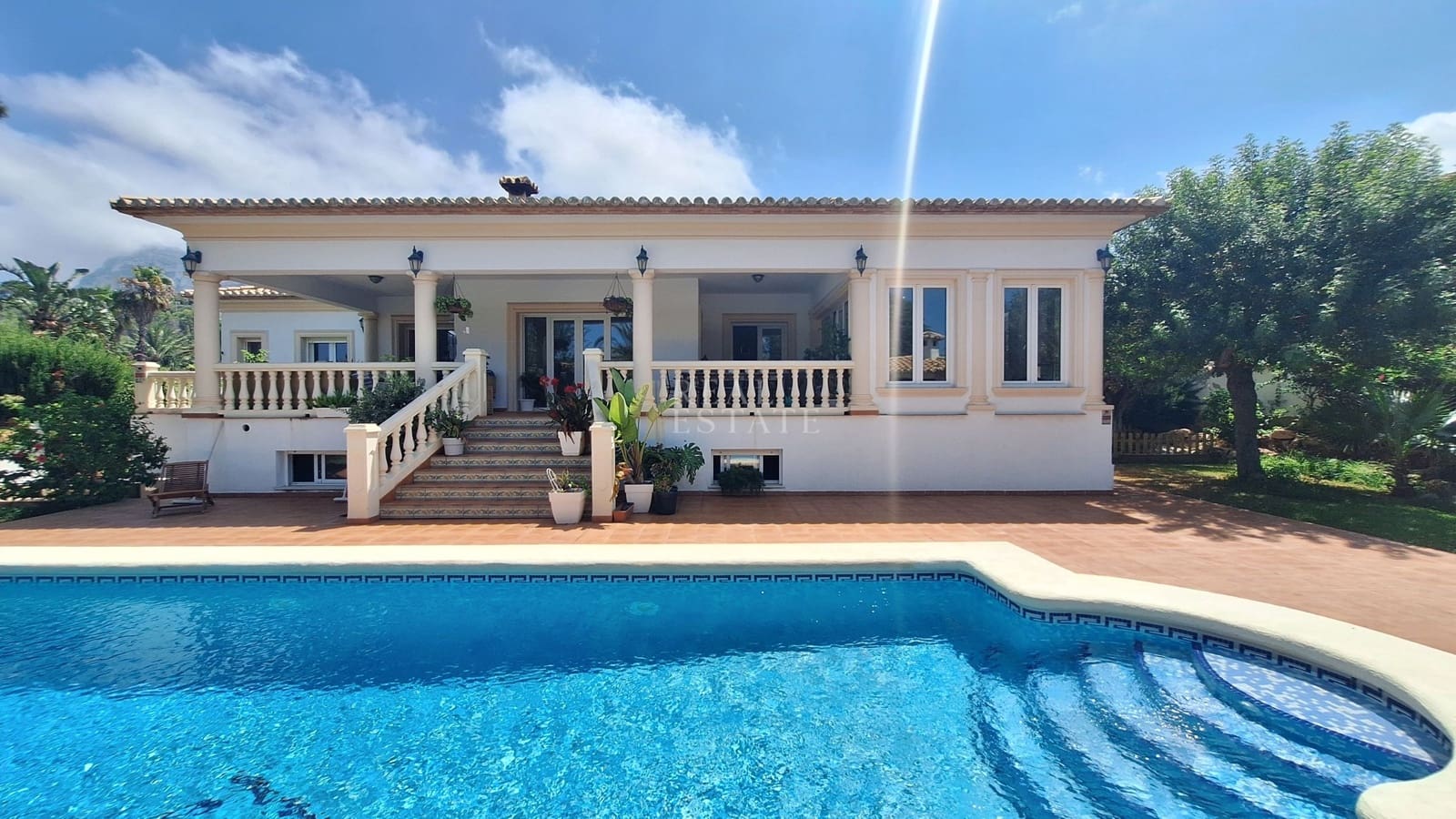 4 sypialnia Willa na sprzedaż w Denia z basenem - 775 000 € (Ref: 10001001)