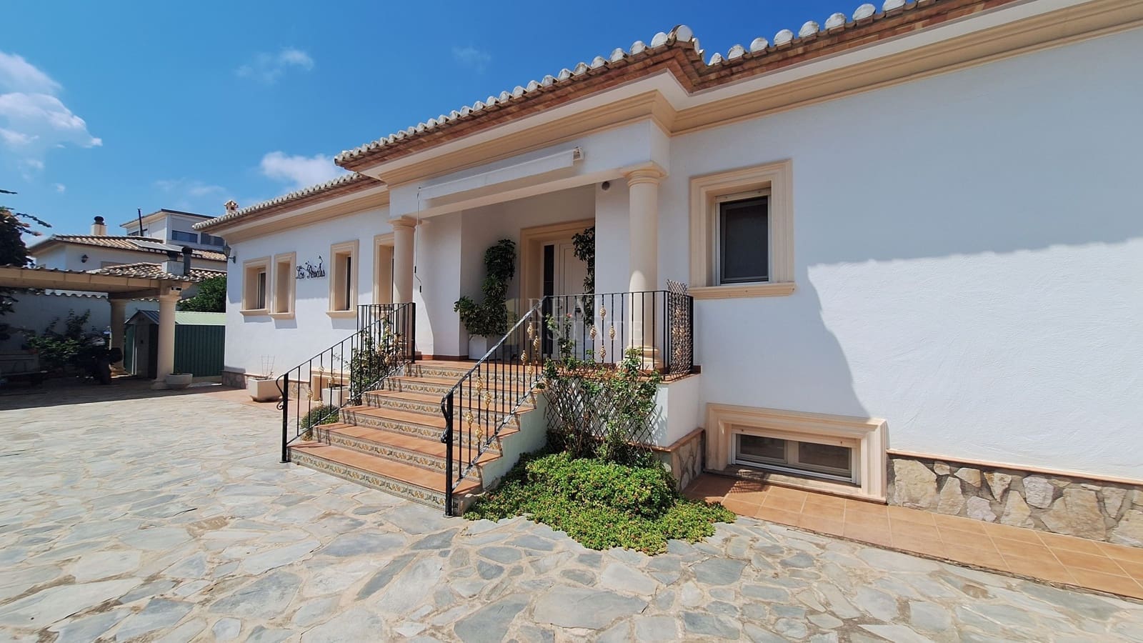 4 sypialnia Willa na sprzedaż w Denia z basenem - 775 000 € (Ref: 10001001)