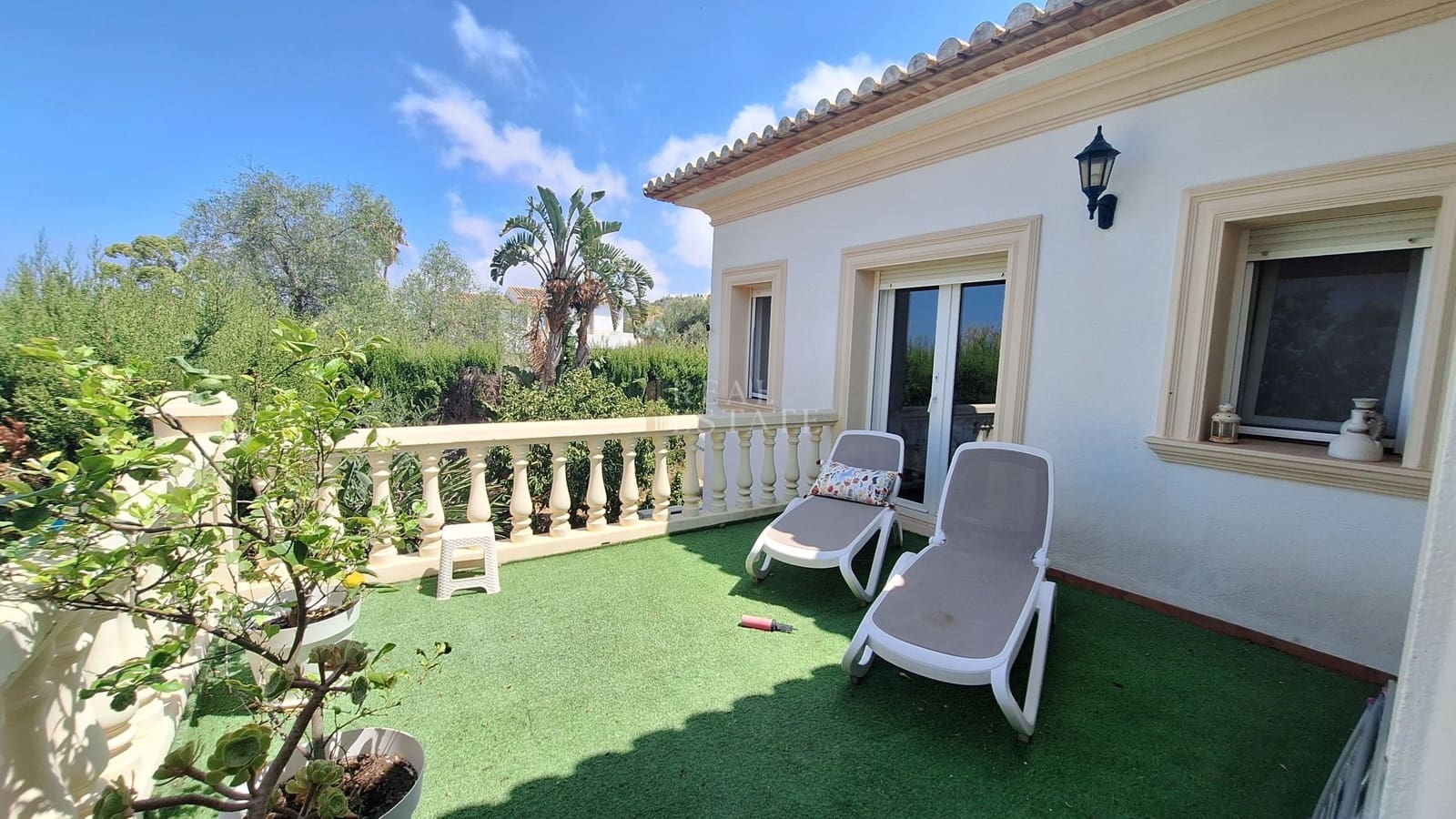 4 sypialnia Willa na sprzedaż w Denia z basenem - 775 000 € (Ref: 10001001)