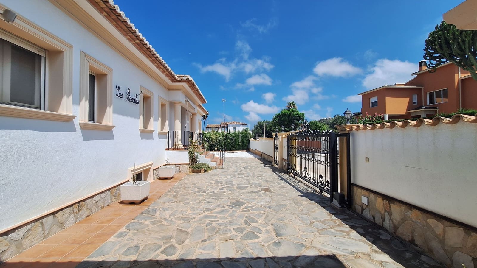 4 sypialnia Willa na sprzedaż w Denia z basenem - 775 000 € (Ref: 10001001)
