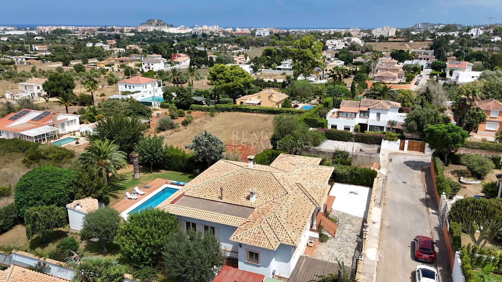 4 sypialnia Willa na sprzedaż w Denia z basenem - 775 000 € (Ref: 10001001)