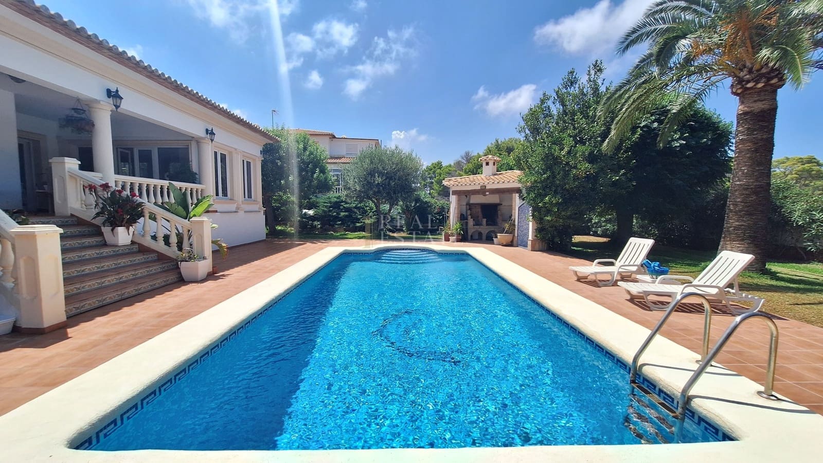 4 sypialnia Willa na sprzedaż w Denia z basenem - 775 000 € (Ref: 10001001)