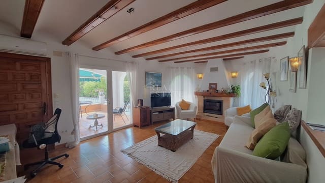 3 bedroom Villa for sale in Javea / Xàbia with pool - € 599,950 (Ref: 10002383)