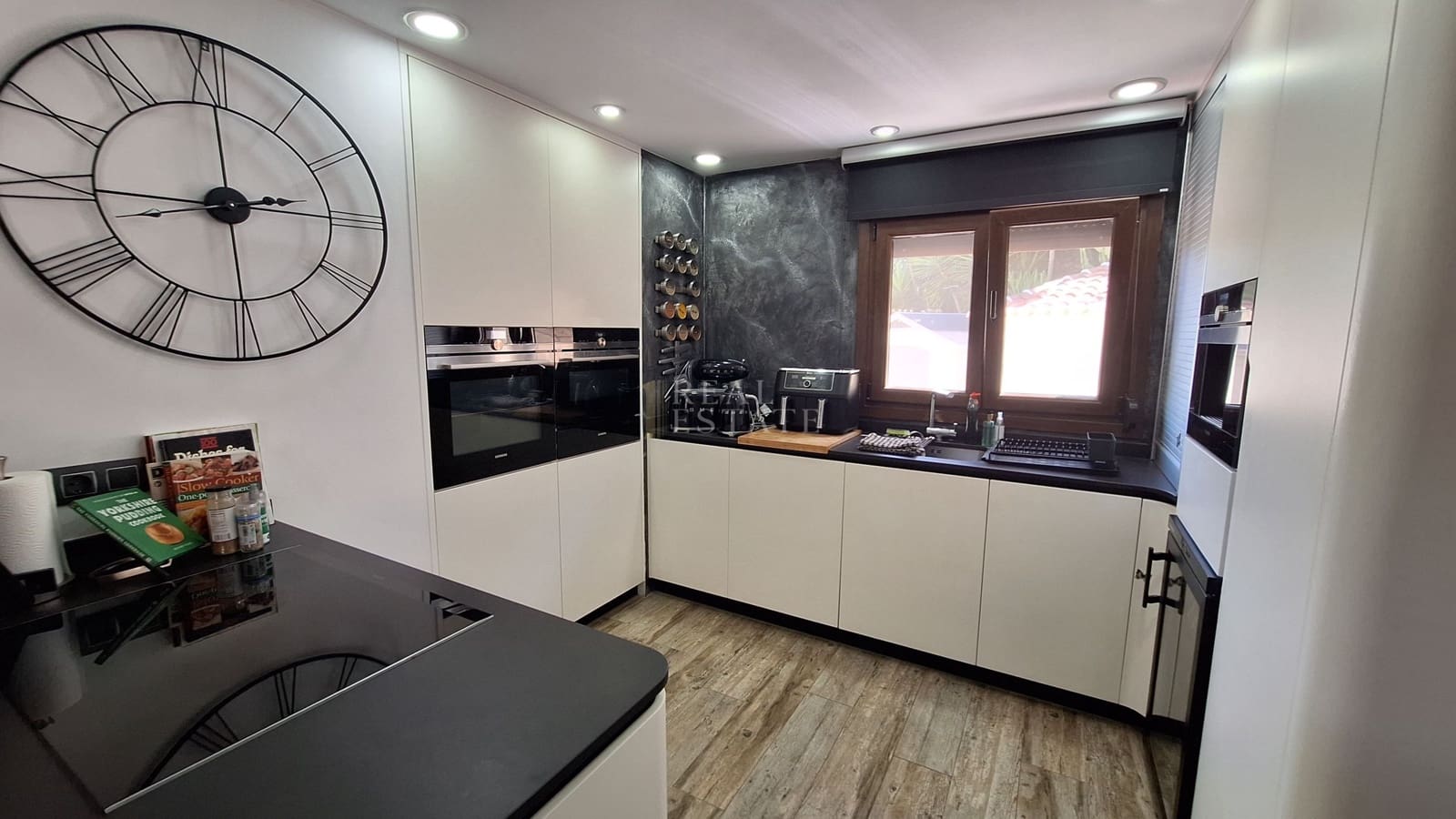 3 bedroom Villa for sale in Denia with pool - € 550,000 (Ref: 10021841)