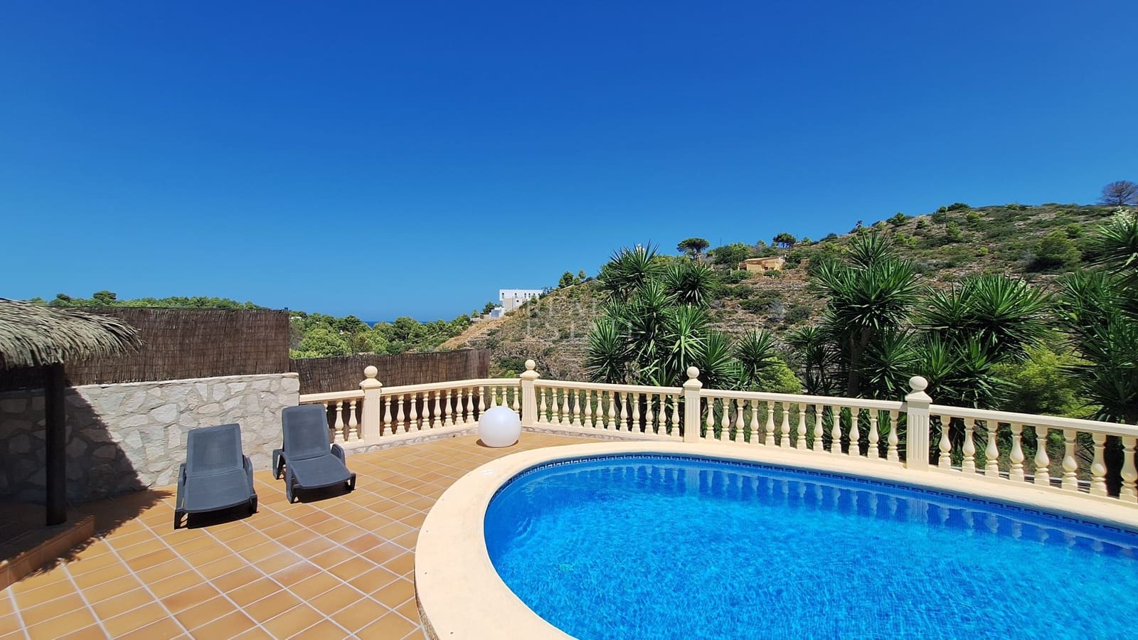 3 bedroom Villa for sale in Denia with pool - € 550,000 (Ref: 10021841)