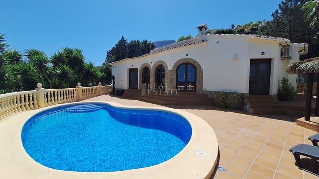 3 bedroom Villa for sale in Dénia with pool - € 550,000 (Ref: 10021841)