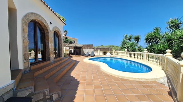 3 bedroom Villa for sale in Dénia with pool - € 550,000 (Ref: 10021841)
