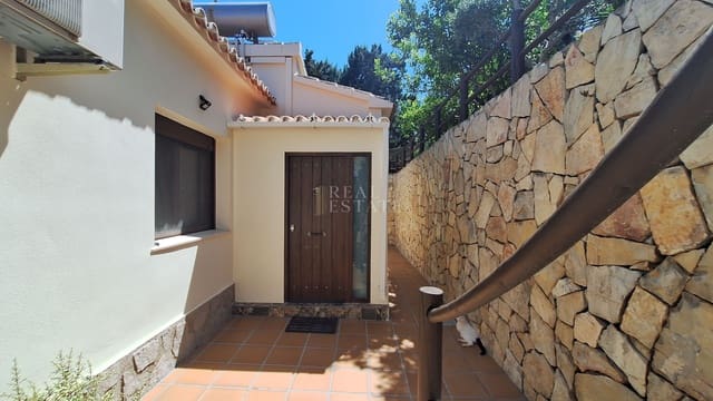 3 bedroom Villa for sale in Dénia with pool - € 550,000 (Ref: 10021841)