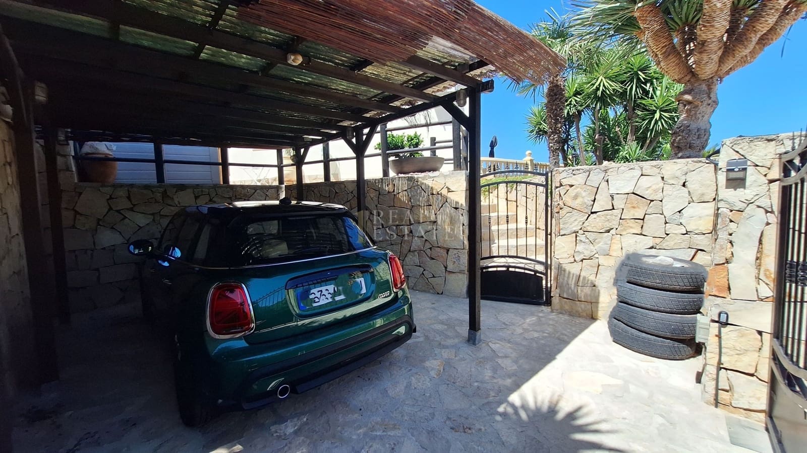 3 bedroom Villa for sale in Denia with pool - € 550,000 (Ref: 10021841)