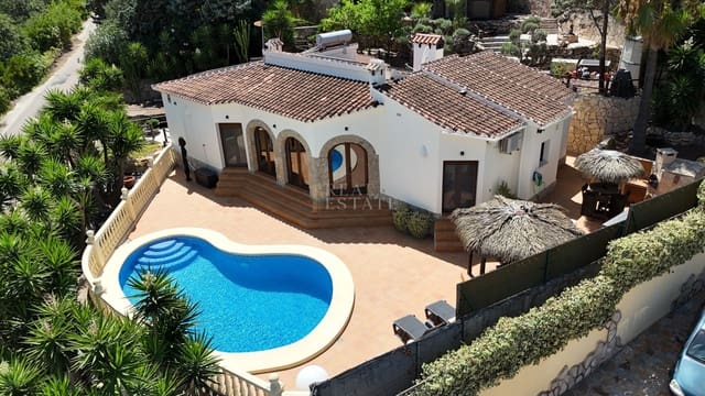 3 bedroom Villa for sale in Dénia with pool - € 550,000 (Ref: 10021841)