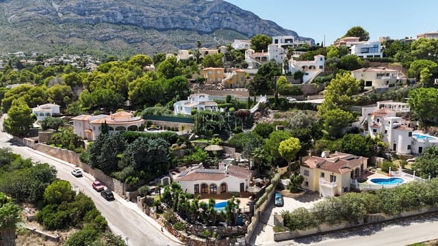 3 bedroom Villa for sale in Dénia with pool - € 550,000 (Ref: 10021841)