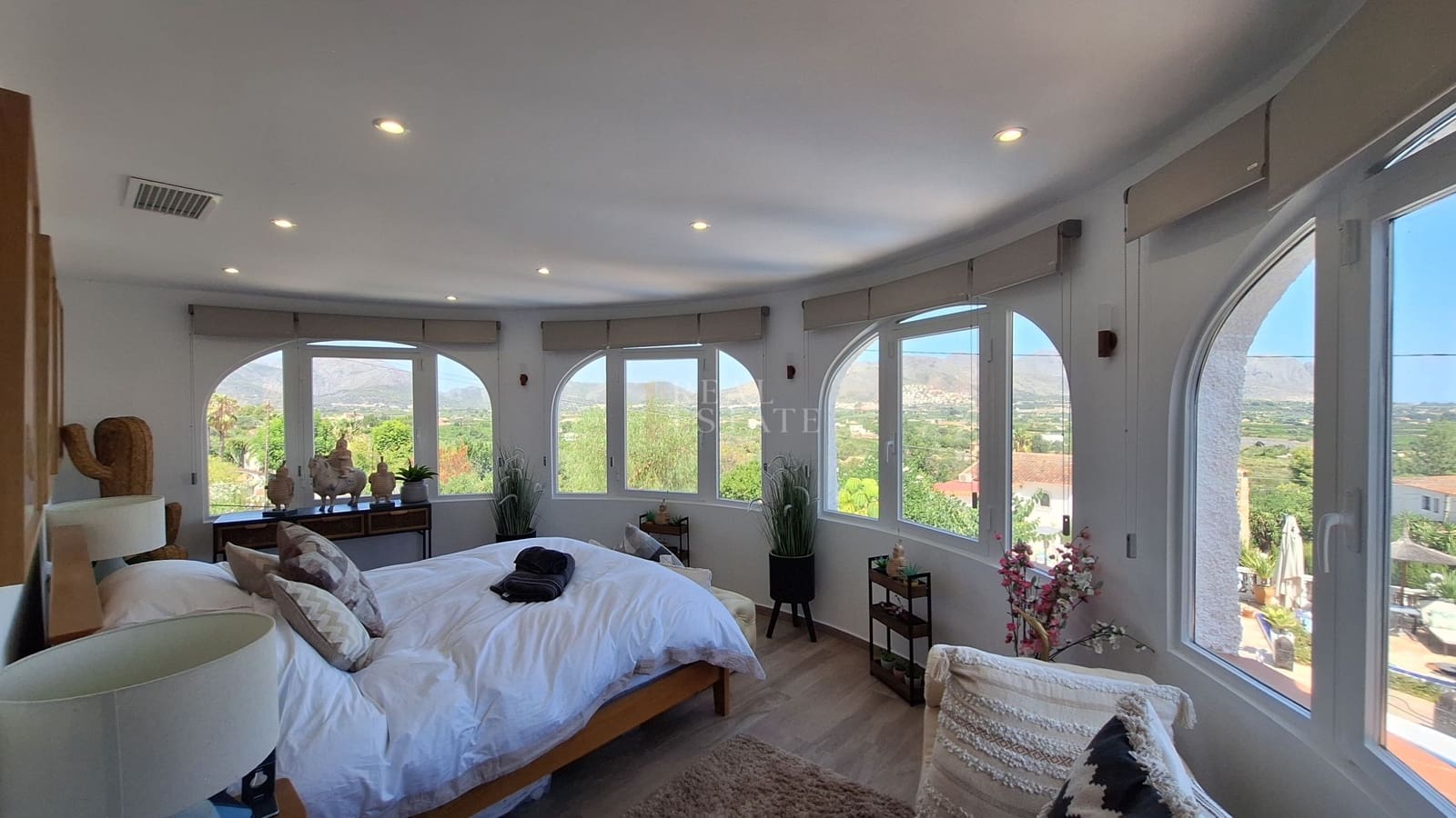 4 chambre Villa/Maison à vendre à Benidoleig avec piscine - 550 000 € (Ref: 10023326)