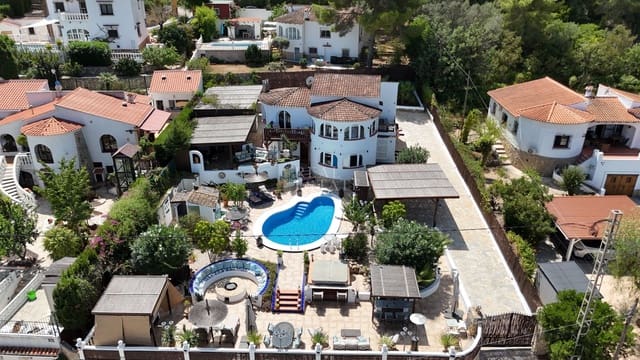 4 chambre Villa/Maison à vendre à Benidoleig avec piscine - 550 000 € (Ref: 10023326)